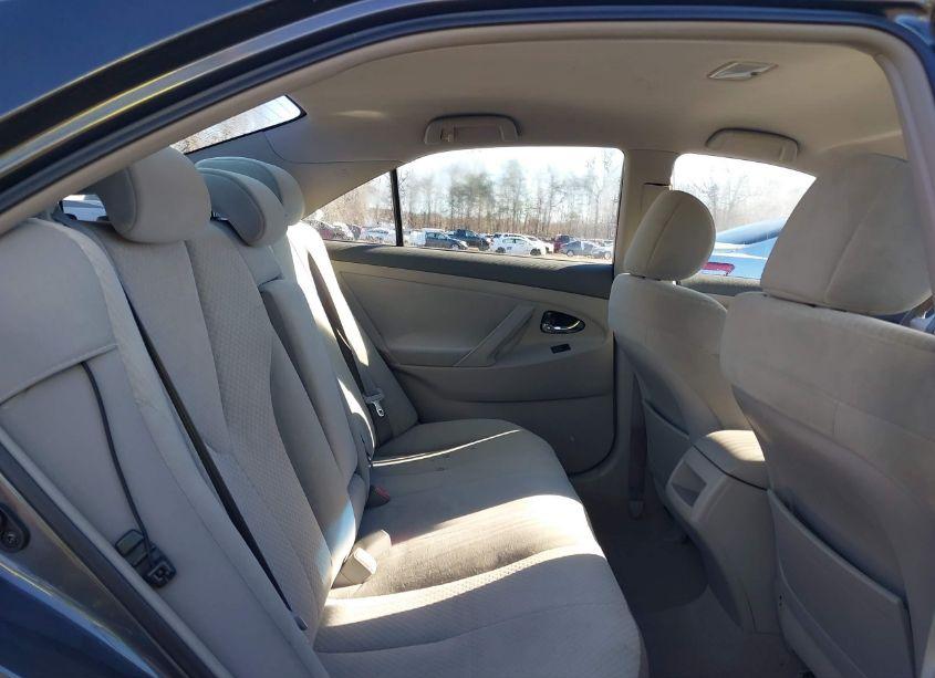 Photo 8 of 2007 Toyota Camry LE (VIN 4T1BE46K37U540029)