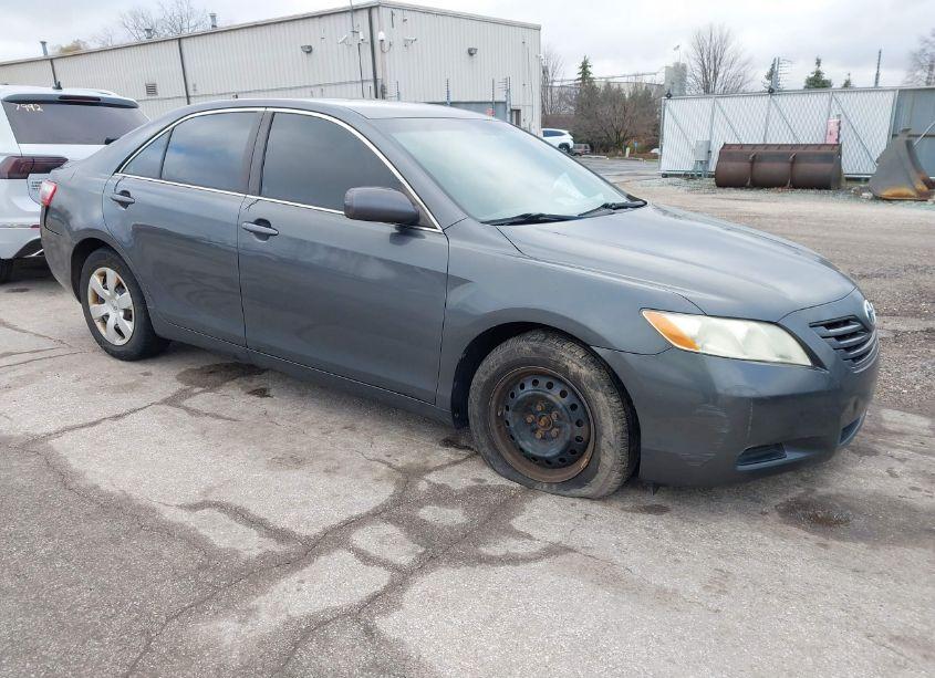 2007 Toyota Camry LE (VIN 4T1BE46K37U550124) main photo