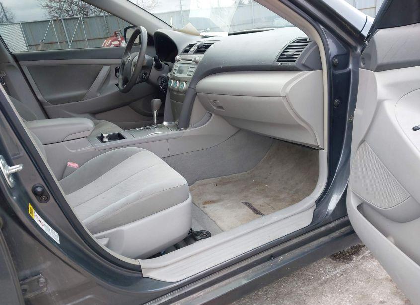 Photo 5 of 2007 Toyota Camry LE (VIN 4T1BE46K37U550124)