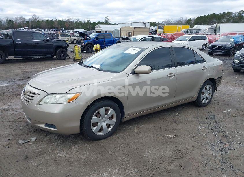 Photo 2 of 2007 Toyota Camry LE (VIN 4T1BE46K37U622567)