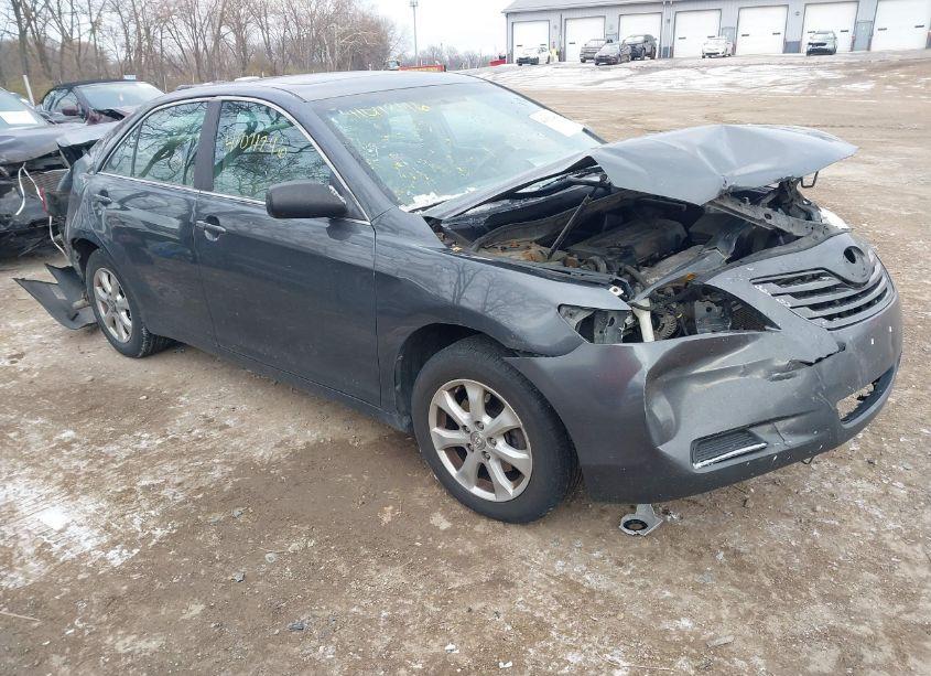 2007 Toyota Camry LE (VIN 4T1BE46K37U662938) main photo