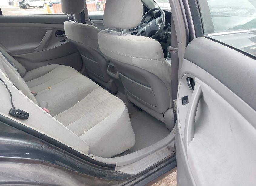 Photo 8 of 2007 Toyota Camry LE (VIN 4T1BE46K37U662938)