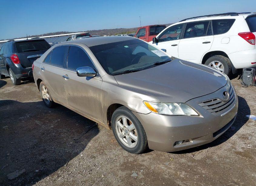 2007 Toyota Camry LE (VIN 4T1BE46K37U663281) main photo