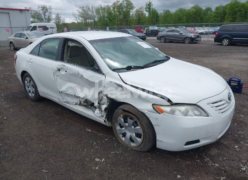 2007 Toyota Camry LE (VIN 4T1BE46K37U696202) main photo