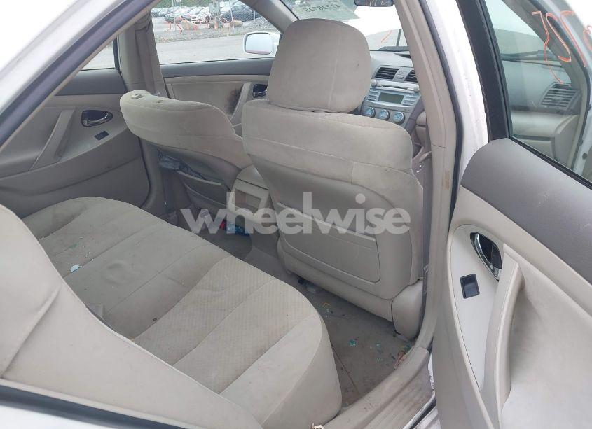 Photo 8 of 2007 Toyota Camry LE (VIN 4T1BE46K37U696202)