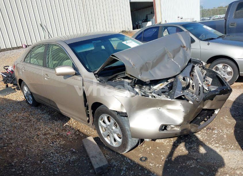 2008 Toyota Camry LE (VIN 4T1BE46K38U738658) main photo