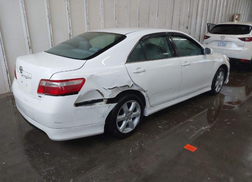 Photo 4 of 2008 Toyota Camry SE (VIN 4T1BE46K38U761471)