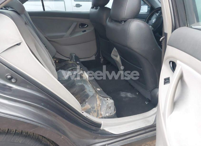 Photo 8 of 2009 Toyota Camry LE (VIN 4T1BE46K39U304712)