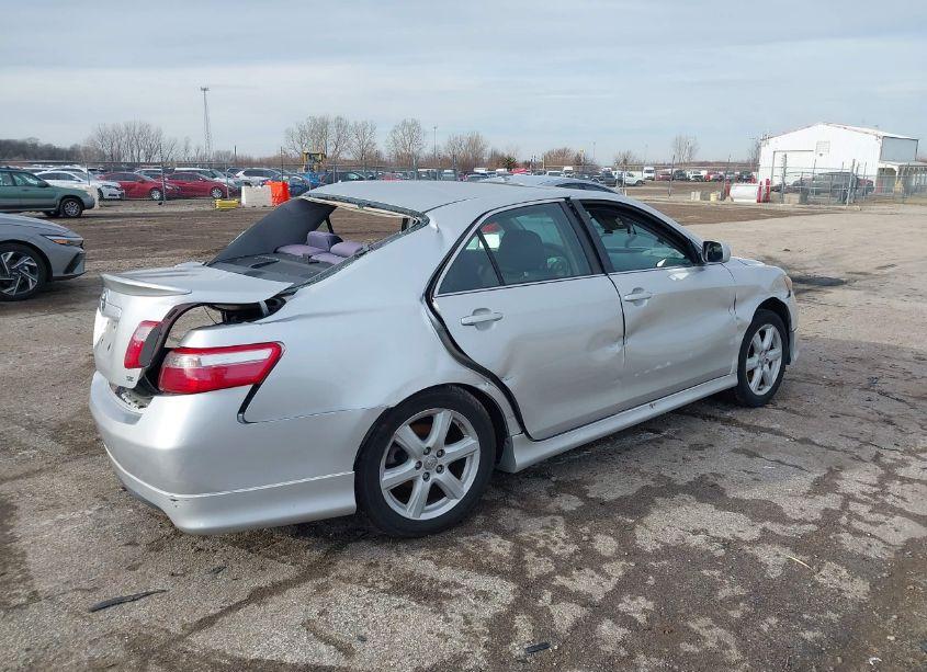 Photo 4 of 2009 Toyota Camry SE (VIN 4T1BE46K39U321803)