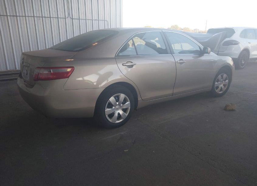 Photo 4 of 2009 Toyota Camry LE (VIN 4T1BE46K39U345048)