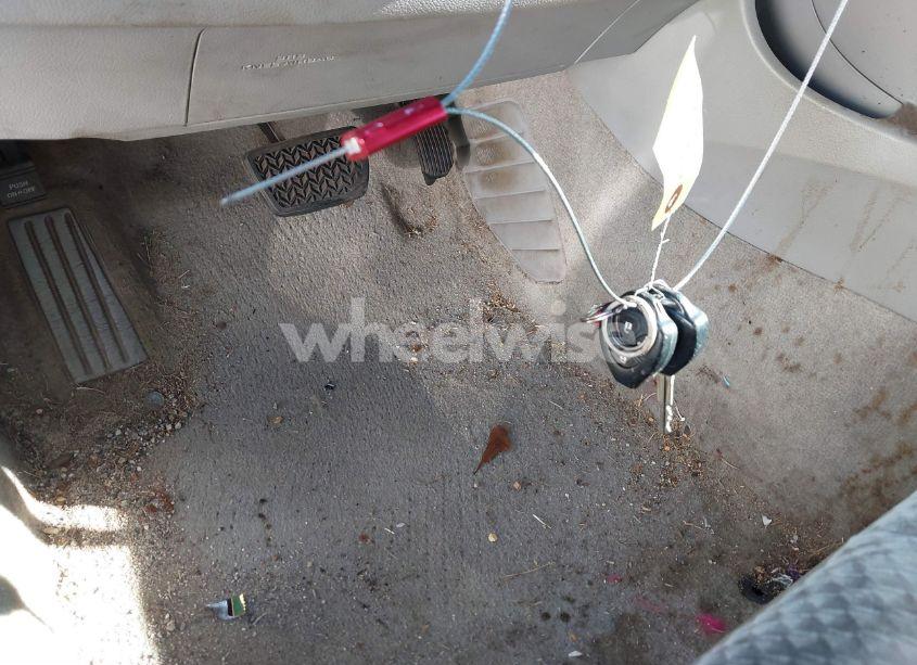 Photo 11 of 2009 Toyota Camry LE (VIN 4T1BE46K39U347950)