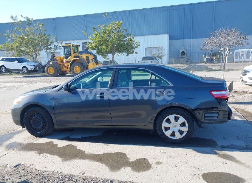 Photo 15 of 2009 Toyota Camry LE (VIN 4T1BE46K39U350105)