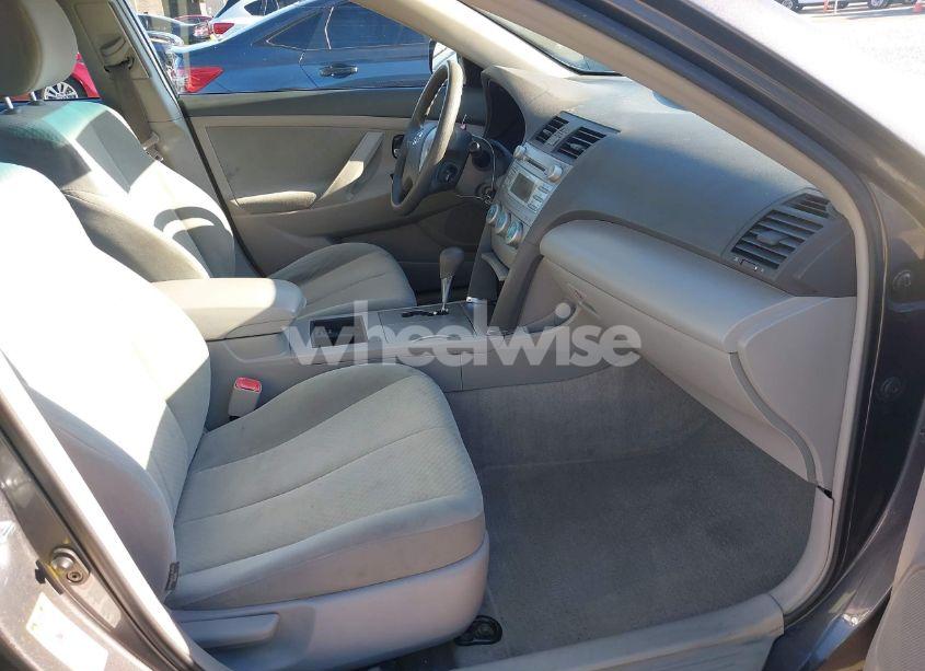 Photo 5 of 2009 Toyota Camry LE (VIN 4T1BE46K39U350105)