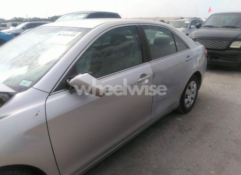 Photo 6 of 2009 Toyota Camry (VIN 4T1BE46K39U377501)