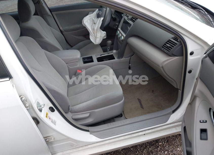 Photo 5 of 2009 Toyota Camry LE (VIN 4T1BE46K39U797940)