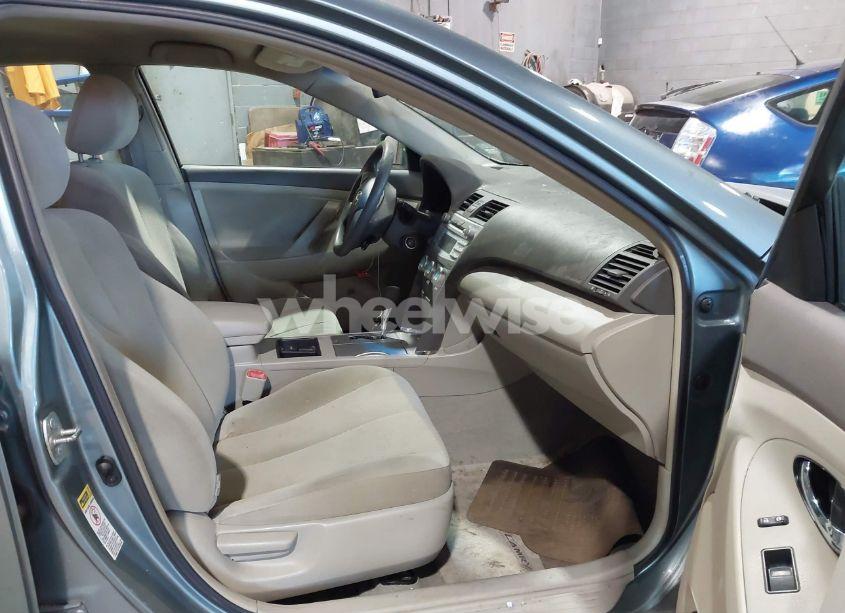 Photo 5 of 2009 Toyota Camry LE (VIN 4T1BE46K39U810718)