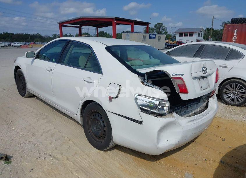 Photo 3 of 2009 Toyota Camry (VIN 4T1BE46K39U830032)