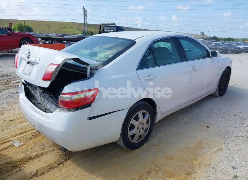 Photo 4 of 2009 Toyota Camry (VIN 4T1BE46K39U830032)