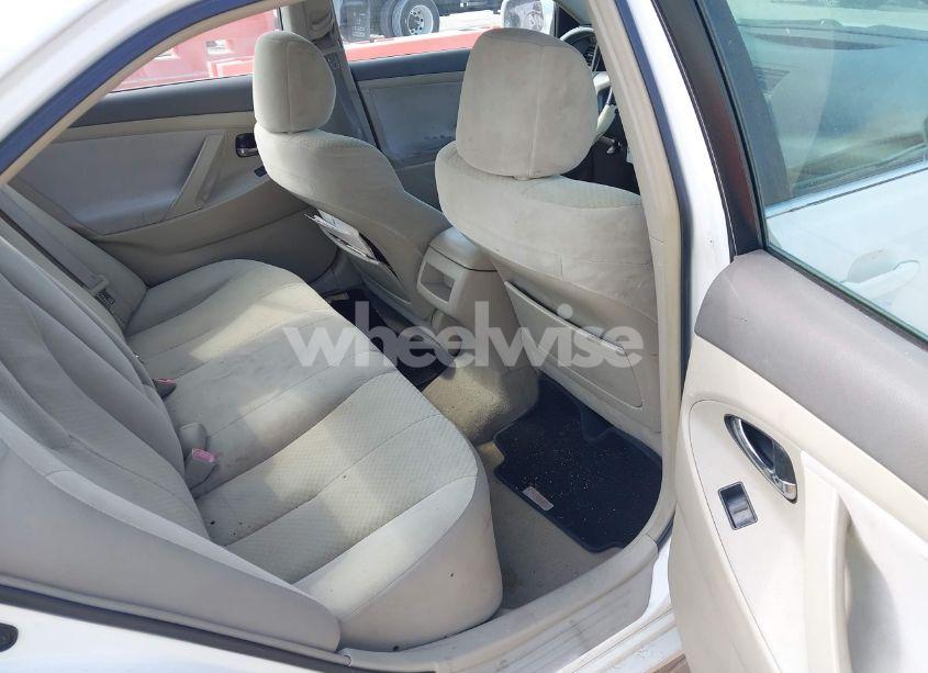 Photo 8 of 2009 Toyota Camry (VIN 4T1BE46K39U830032)