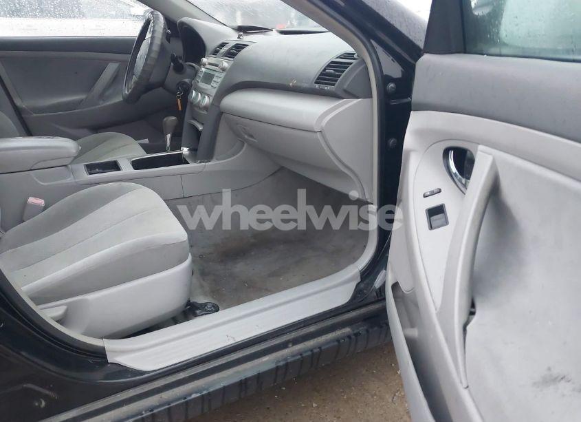 Photo 5 of 2009 Toyota Camry LE (VIN 4T1BE46K39U886732)