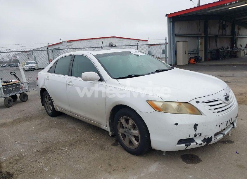 2009 Toyota Camry LE (VIN 4T1BE46K39U901696) main photo