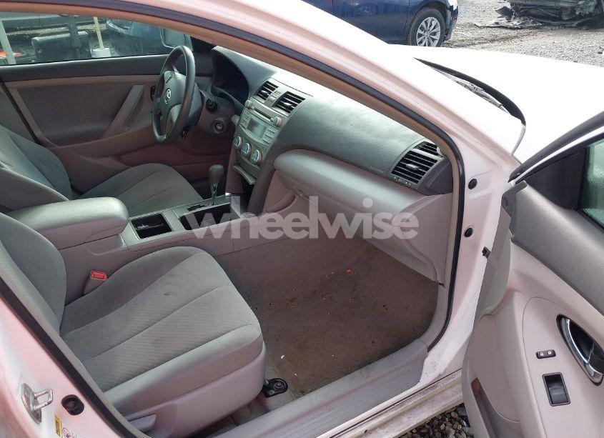 Photo 5 of 2009 Toyota Camry LE (VIN 4T1BE46K39U920006)