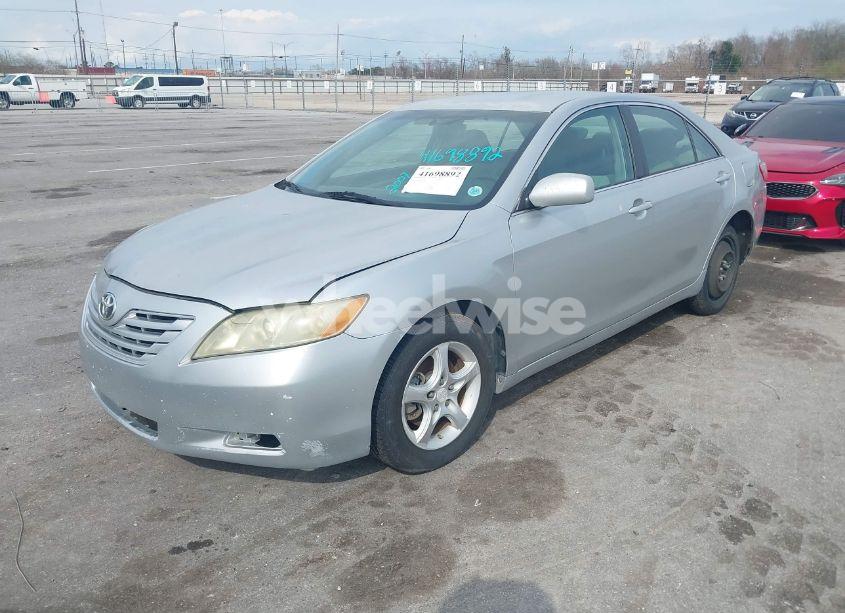 Photo 2 of 2007 Toyota Camry LE (VIN 4T1BE46K47U043586)