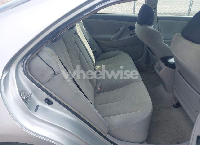 Photo 8 of 2007 Toyota Camry LE (VIN 4T1BE46K47U043586)