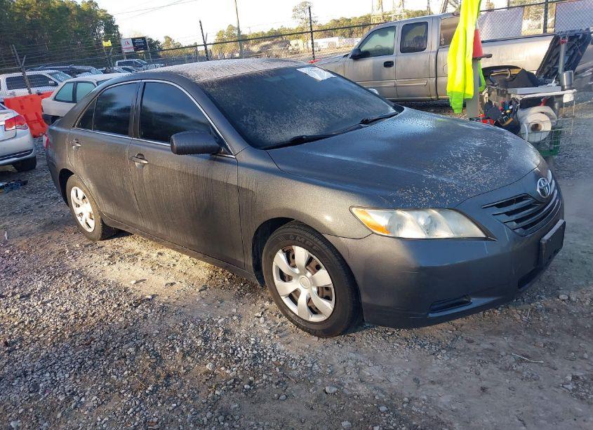 2007 Toyota Camry LE (VIN 4T1BE46K47U045581) main photo