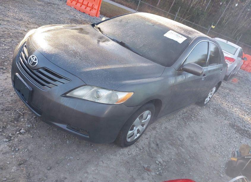 Photo 2 of 2007 Toyota Camry LE (VIN 4T1BE46K47U045581)