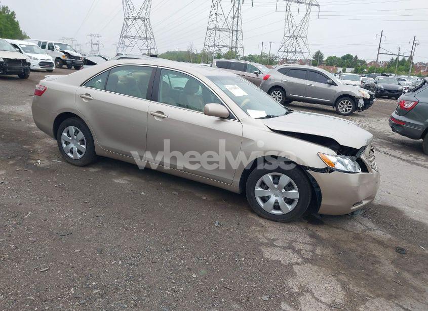2007 Toyota Camry LE (VIN 4T1BE46K47U059237) main photo
