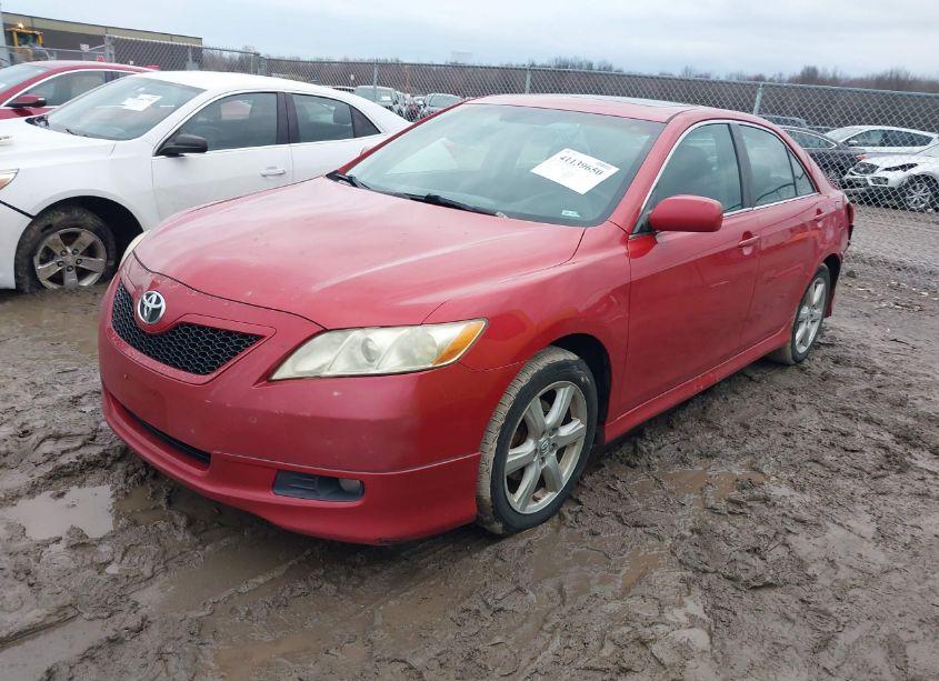 Photo 2 of 2007 Toyota Camry SE (VIN 4T1BE46K47U059755)