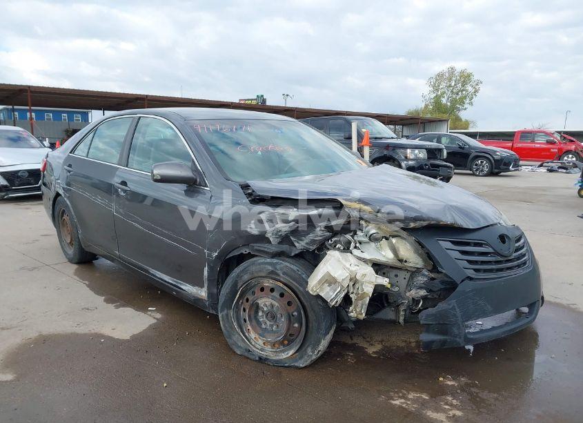 2007 Toyota Camry LE (VIN 4T1BE46K47U070397) main photo