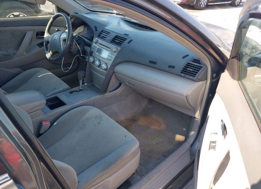 Photo 5 of 2007 Toyota Camry LE (VIN 4T1BE46K47U101907)