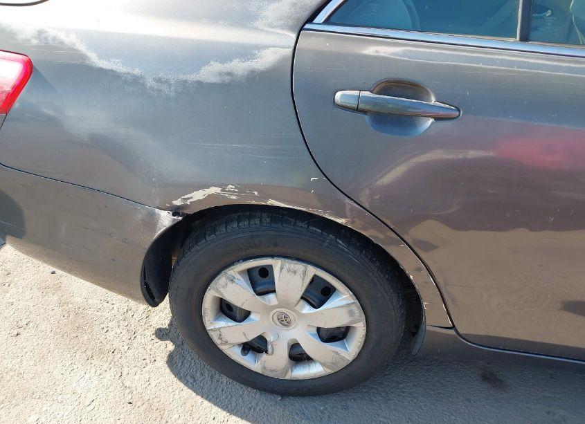 Photo 6 of 2007 Toyota Camry LE (VIN 4T1BE46K47U101907)