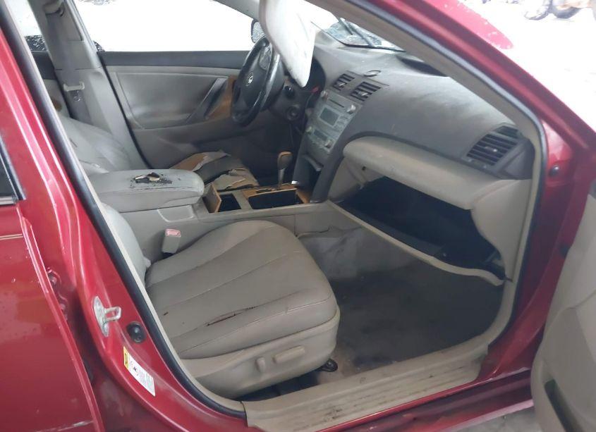 Photo 5 of 2007 Toyota Camry XLE (VIN 4T1BE46K47U105813)