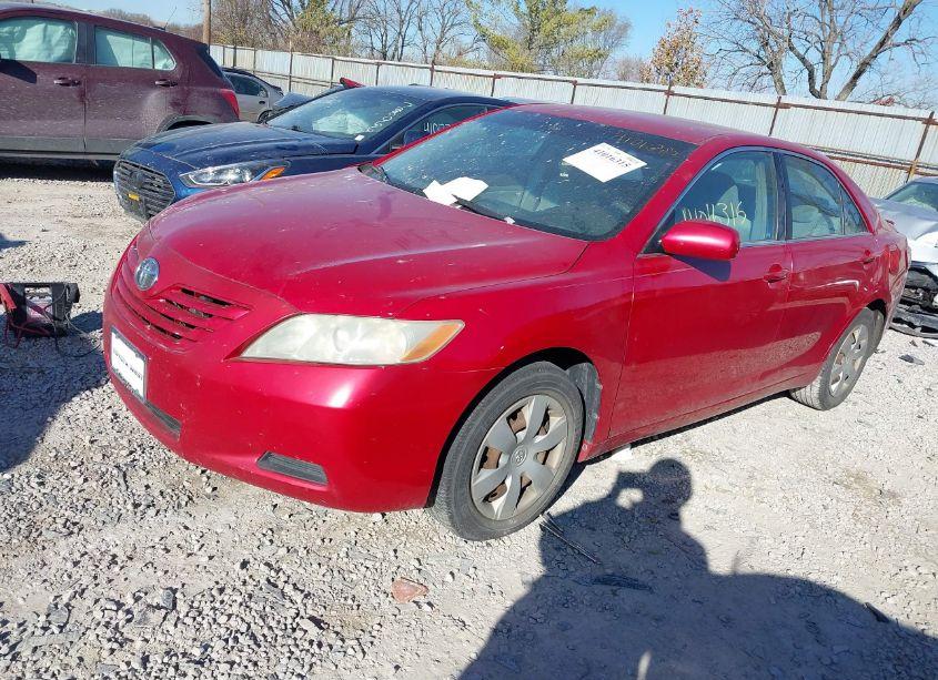 Photo 2 of 2007 Toyota Camry LE (VIN 4T1BE46K47U127293)