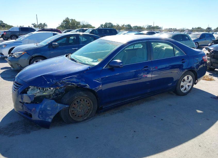 Photo 2 of 2007 Toyota Camry LE (VIN 4T1BE46K47U156535)