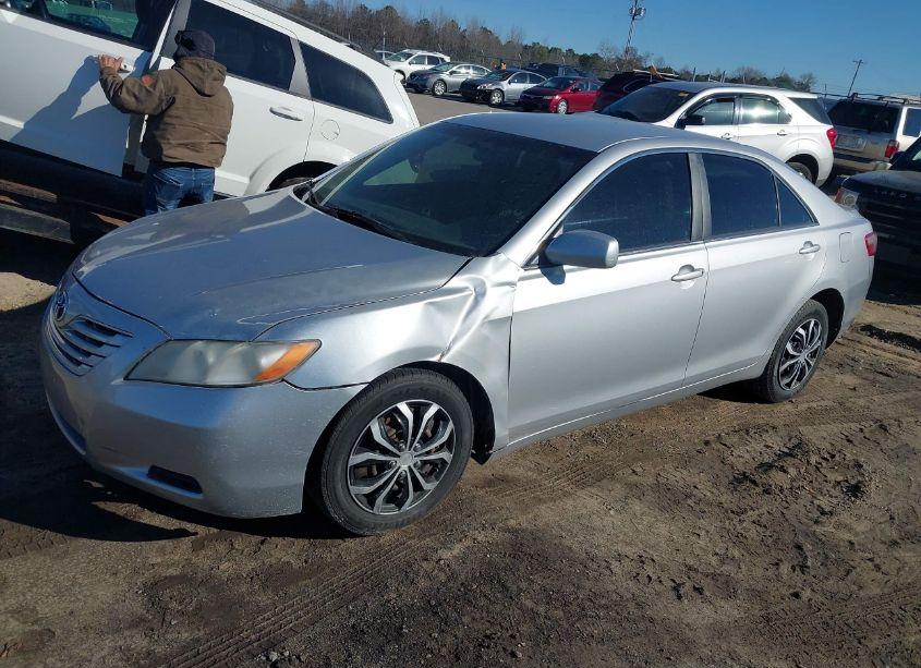 Photo 2 of 2007 Toyota Camry LE (VIN 4T1BE46K47U531193)