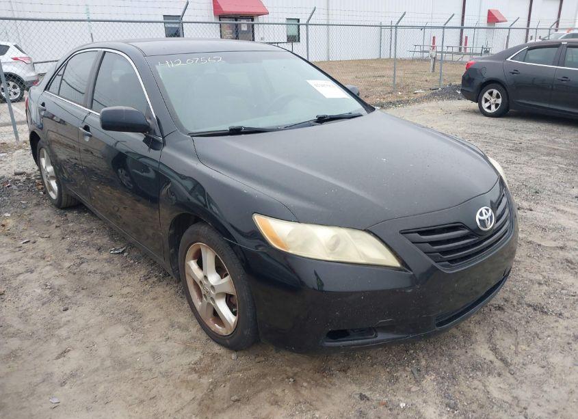 2007 Toyota Camry LE (VIN 4T1BE46K47U538502) main photo
