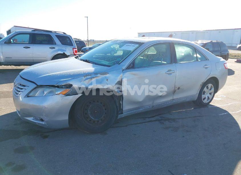 Photo 2 of 2007 Toyota Camry LE (VIN 4T1BE46K47U540864)