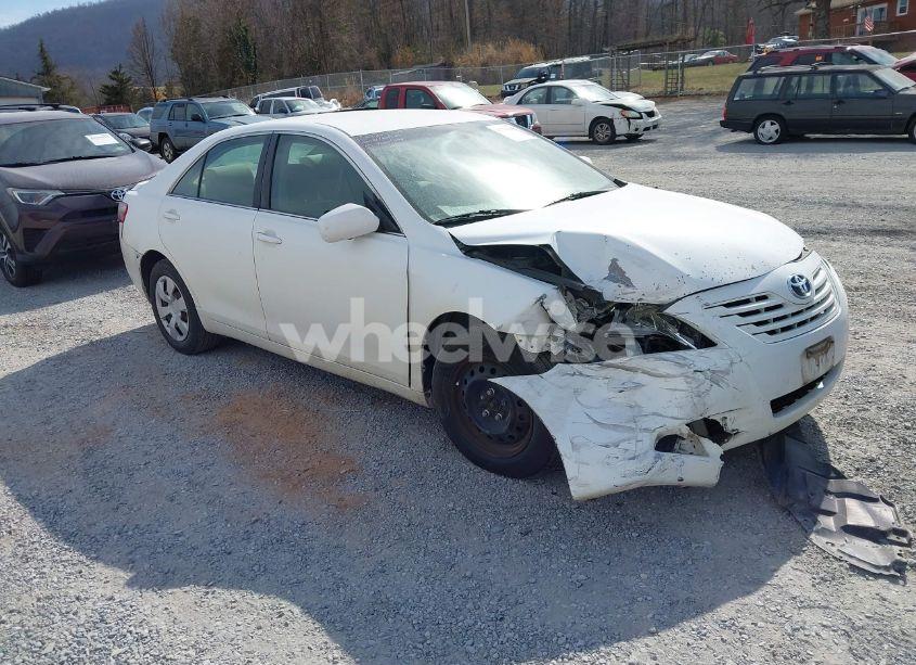 2007 Toyota Camry LE (VIN 4T1BE46K47U611674) main photo