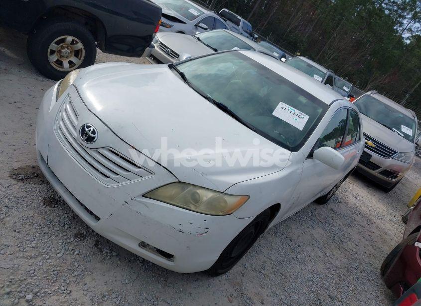 Photo 2 of 2007 Toyota Camry LE (VIN 4T1BE46K47U627793)