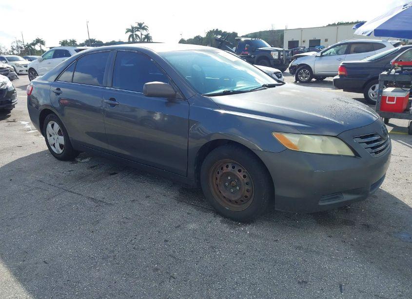 2007 Toyota Camry LE (VIN 4T1BE46K47U648224) main photo