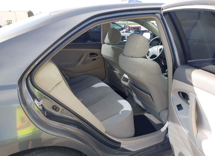 Photo 8 of 2007 Toyota Camry LE (VIN 4T1BE46K47U648224)