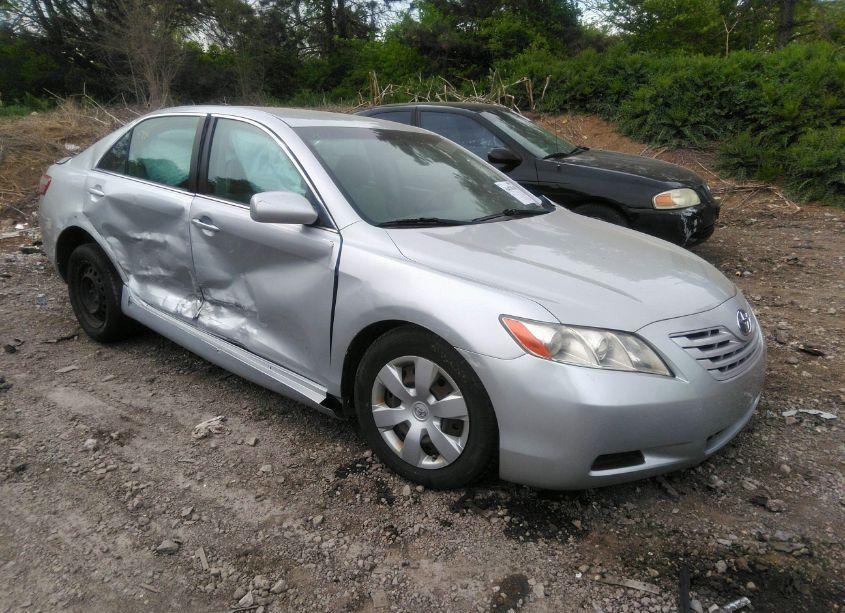 2007 Toyota Camry LE (VIN 4T1BE46K47U661152) main photo