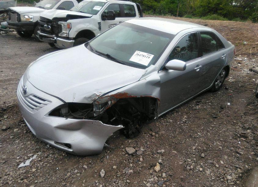 Photo 2 of 2007 Toyota Camry LE (VIN 4T1BE46K47U661152)