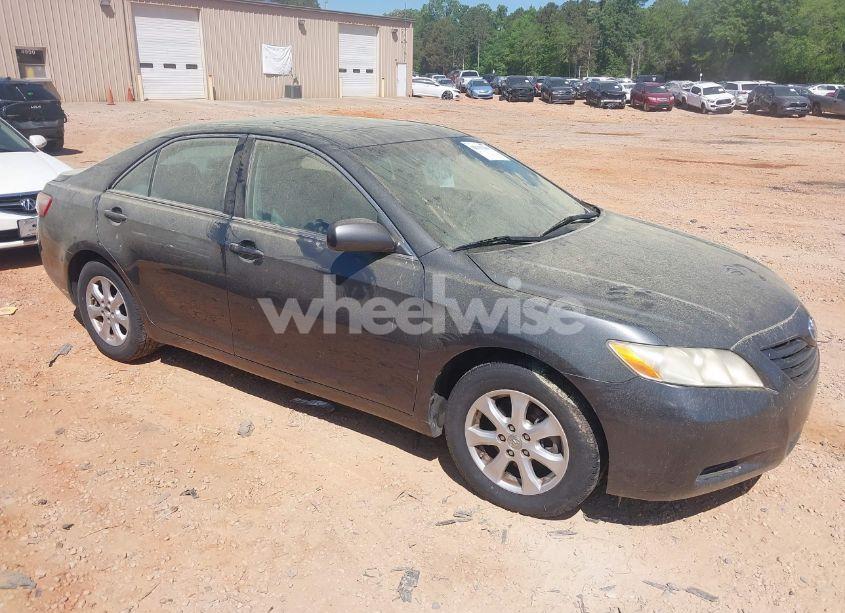 2007 Toyota Camry LE (VIN 4T1BE46K47U665377) main photo