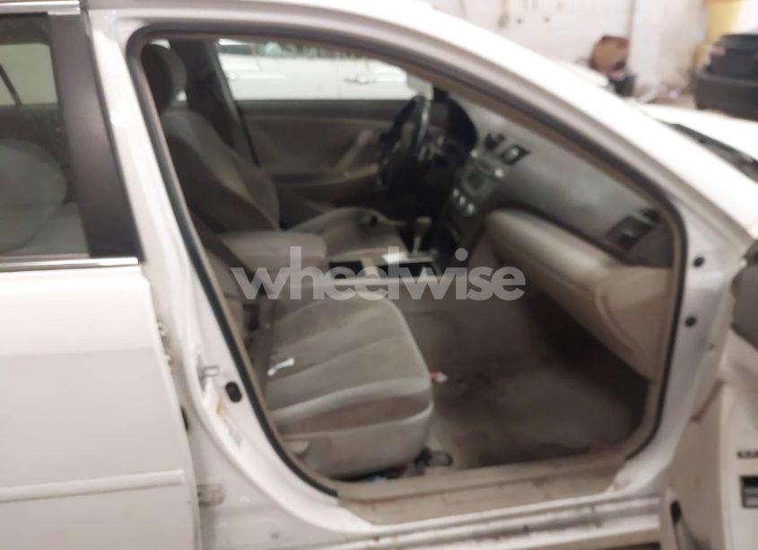 Photo 5 of 2007 Toyota Camry LE (VIN 4T1BE46K47U667002)