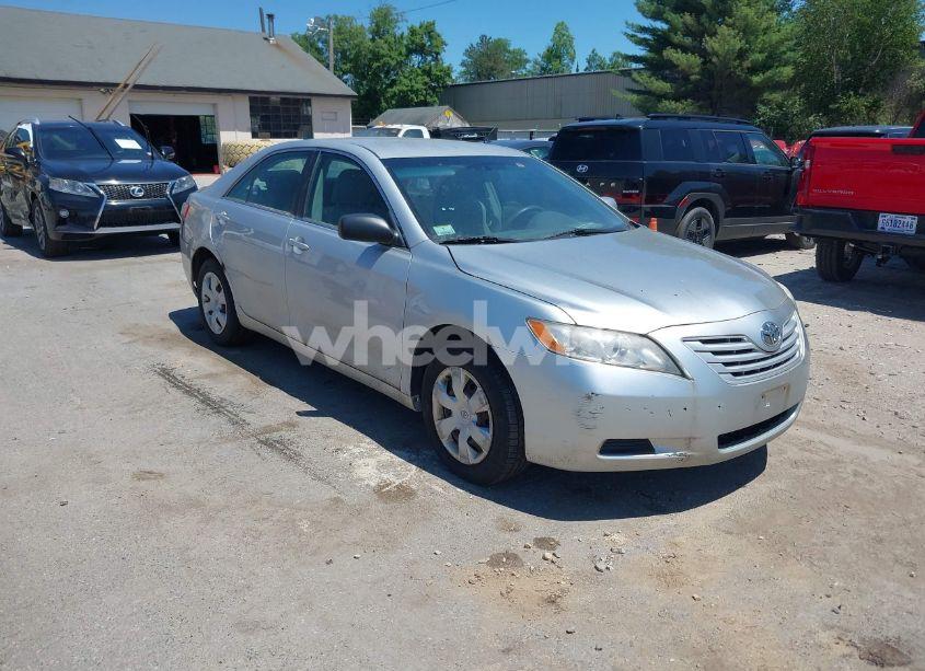 2007 Toyota Camry LE (VIN 4T1BE46K47U671051) main photo